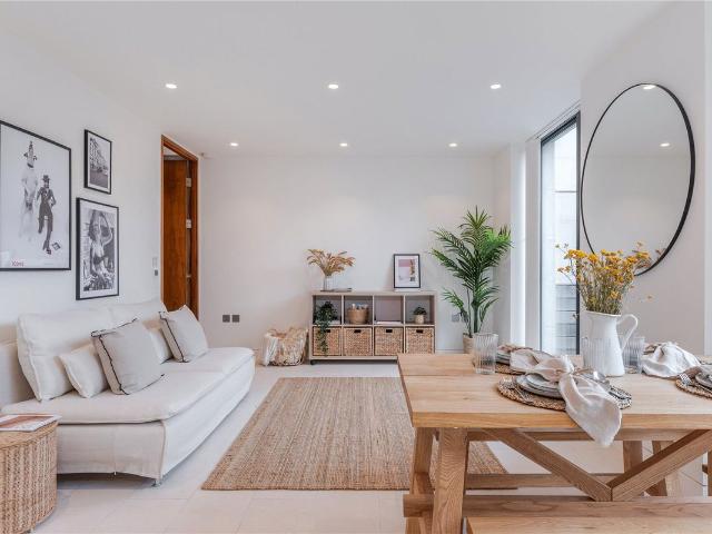 Oval Road, London NW1, 2 bed flat to rent, £4,312 pcm | PrimeLocation