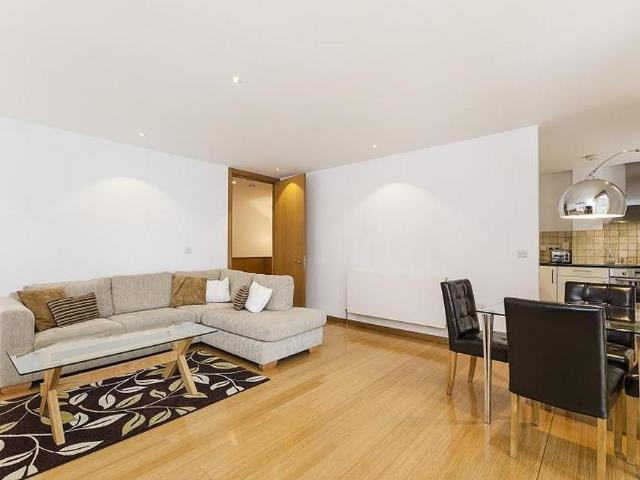 Oval Road, London NW1 3 bed apartment to rent £4,957 pcm £1,144 pw