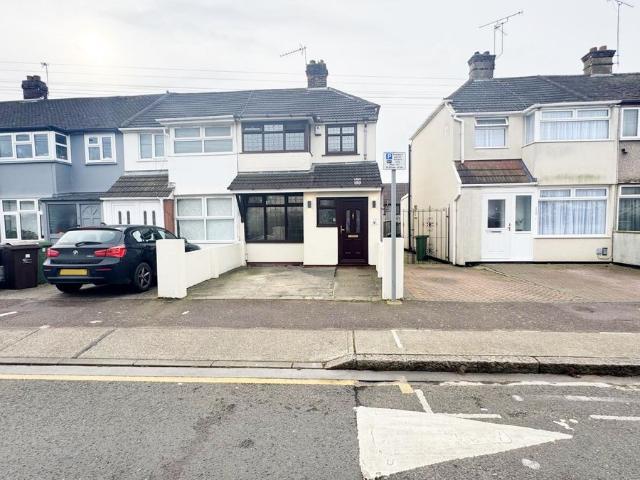 Oval Road, South Dagenham RM10, 3 bed end terrace house to rent, £2,250 pcm | PrimeLocation