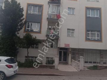 Öveçler Narlı Sokakta Kiralık Geniş 3+1 Zemin Kat Daire
