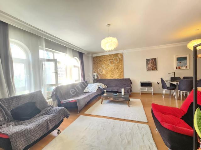 Öveçler Ahmet Haşim Park Yakını 3+1 135 M2 1.kat Ön