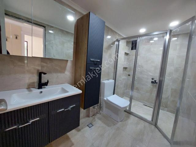 Öveçler Gökkuşağı Mah. Ebeveyn Banyolu Yapılı Satılık 3+1 Daire