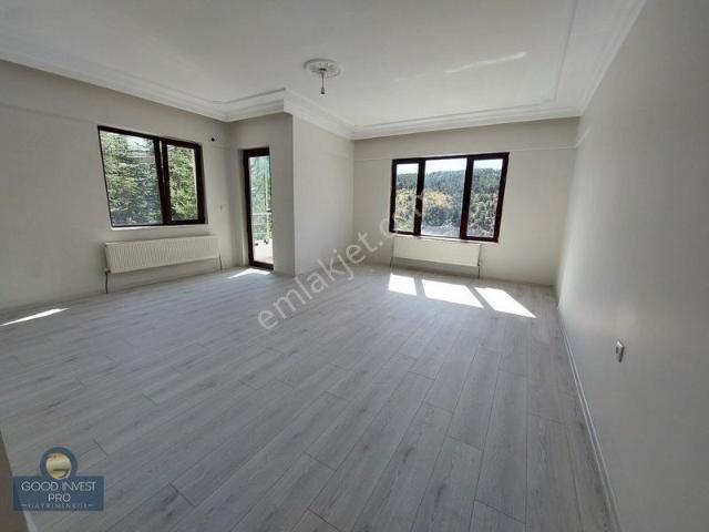 Öveçler Gökkuşağı Mah. 1. Kat Konumunda Yapılı Satılık 3+1 Daire