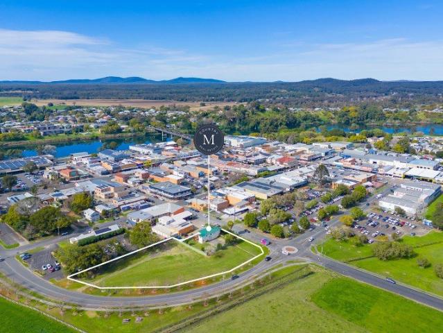 Over an Acre 4675m2 in the CBD Extensively Renovated and Ready to Enjoy!