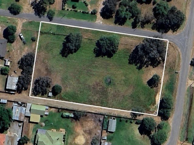 Over an Acre Allotment with Endless Potential