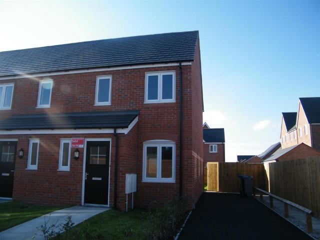 Over Ashberry, Altrincham, WA14 2 bed end of terrace house to rent £1,450 pcm £335 pw