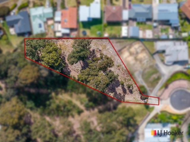 Over Half an Acre, so close to the Beach!