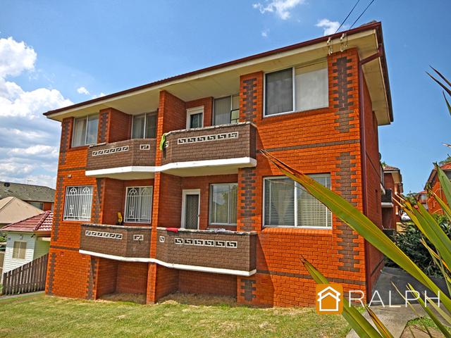 Over sized 2 bedroom residence in prime location with a lock up garage