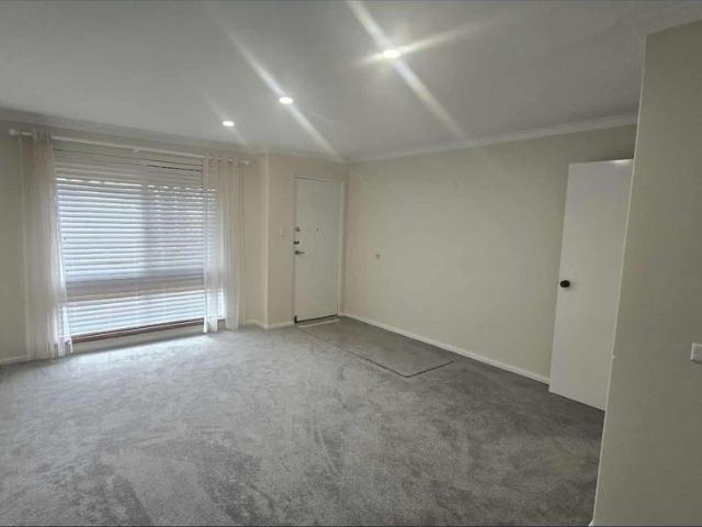 Over 55's Complex Renovated Unit Lovely Complex