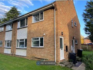 Overbrook Close, Gloucester GL4, 2 bed maisonette to rent, £900 pcm | PrimeLocation
