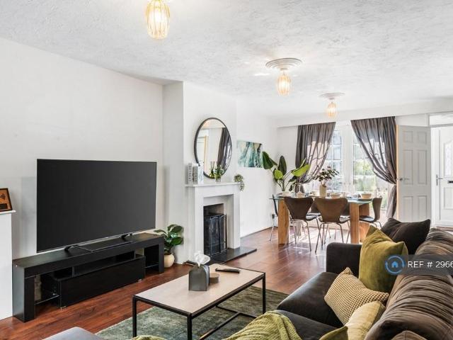 Overhill Gardens, Brighton, BN1 4 bed semi detached house to rent £4,300 pcm £992 pw