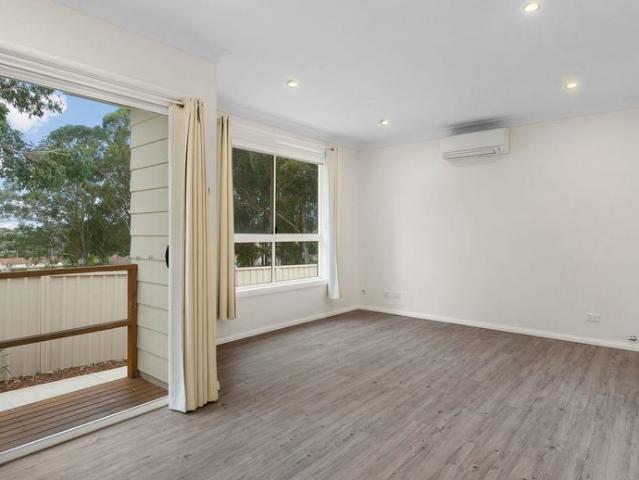 Overlooking Park 2 Bedroom Granny Flat