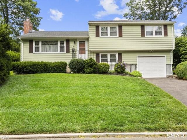 Overland Dr, Stratford, Home For Sale