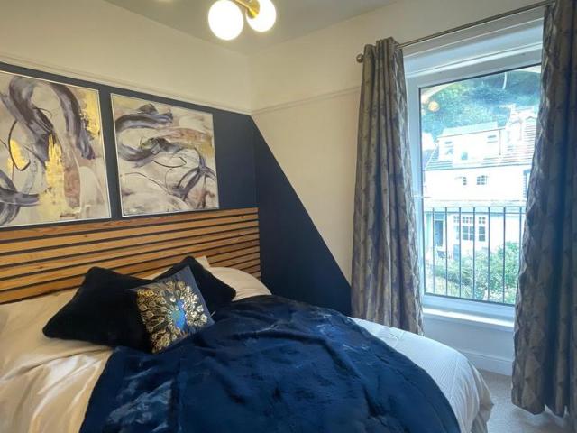 Overland Road, Mumbles SA3 2 bed house share to rent £650 pcm £150 pw
