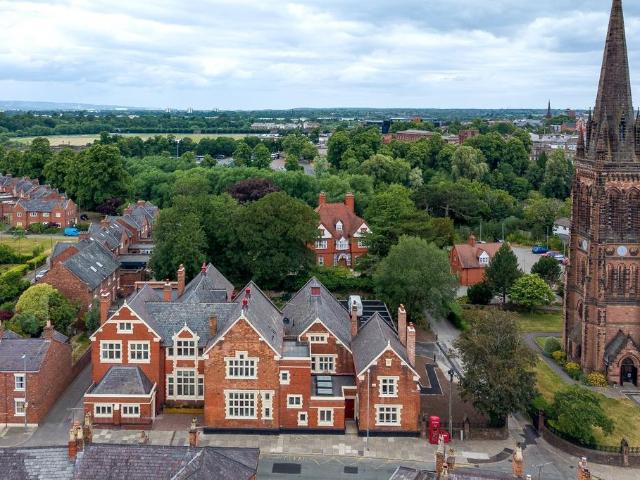 Overleigh Road, Chester, Cheshire, CH4 2 bed duplex to rent £2,300 pcm £531 pw