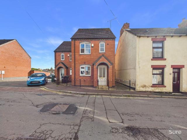 Oversetts Road, Newhall DE11, 2 bed semi detached house to rent, £850 pcm | PrimeLocation