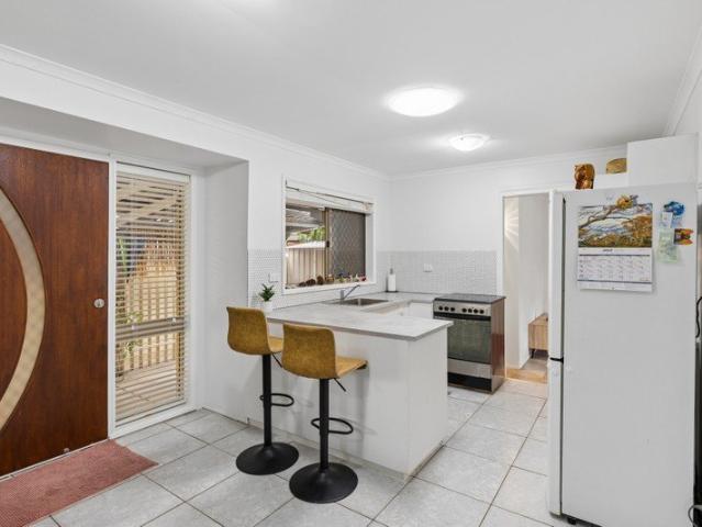 OVERSEAS LIQUIDATION SINGLE LEVEL DUPLEX!