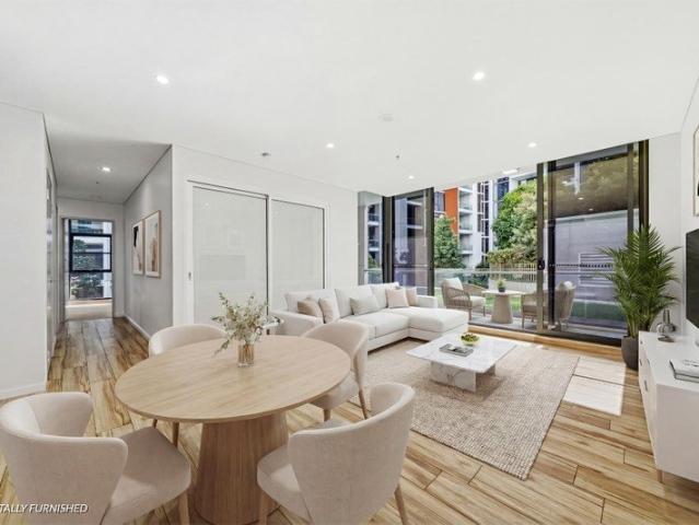 Oversized 3 Bedroom Apartment in the Heart of Mascot