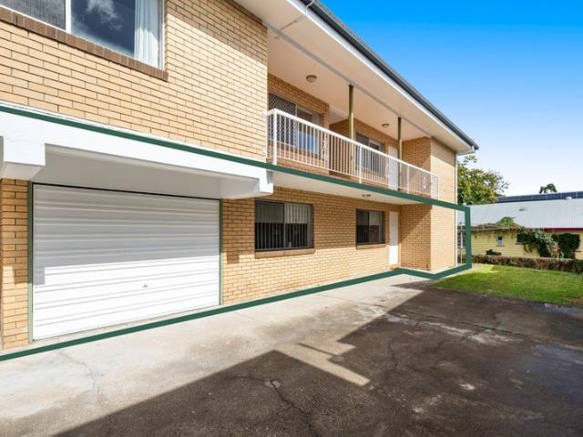 Oversized 3 Bedroom Ground Floor Apartment Exceptional Space, Quiet Rear Position & Walk to Everything Convenience