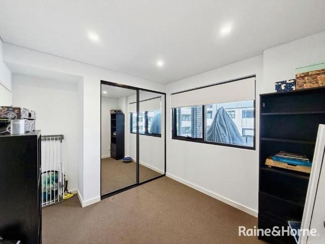 Oversized 2 Bedroom Apartment!