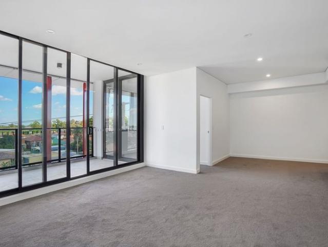 Oversized 2 Bedroom Apartment!