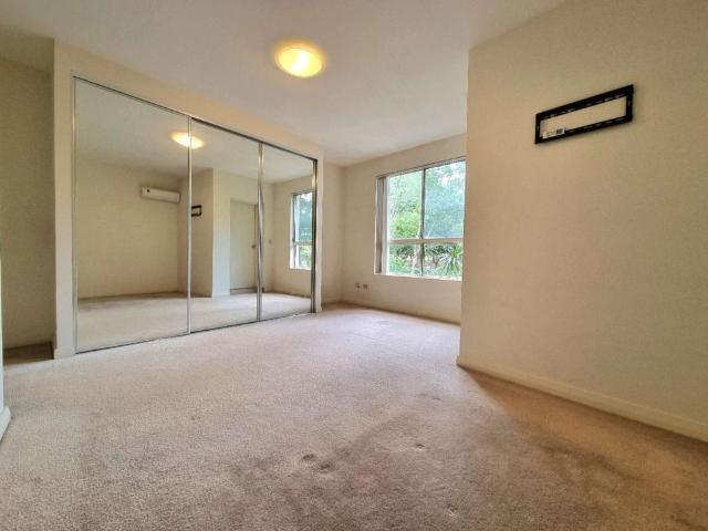 Oversized 2 Bedroom Apartment in the Heart of Castle Hill