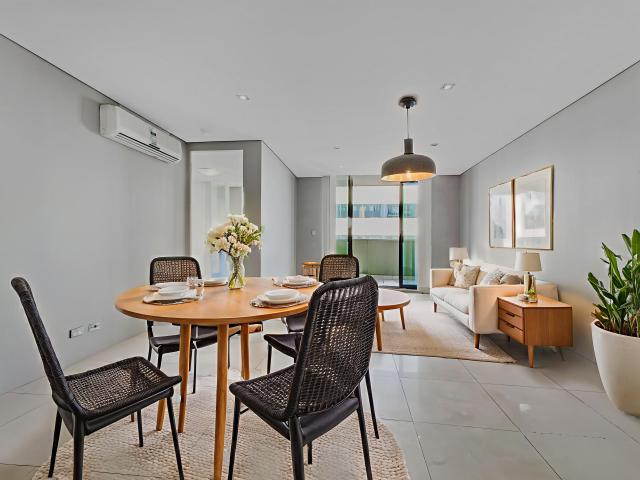 Oversized 2 Bedroom Plus Study Apartment in Prime Burwood Location 118m² of Living!