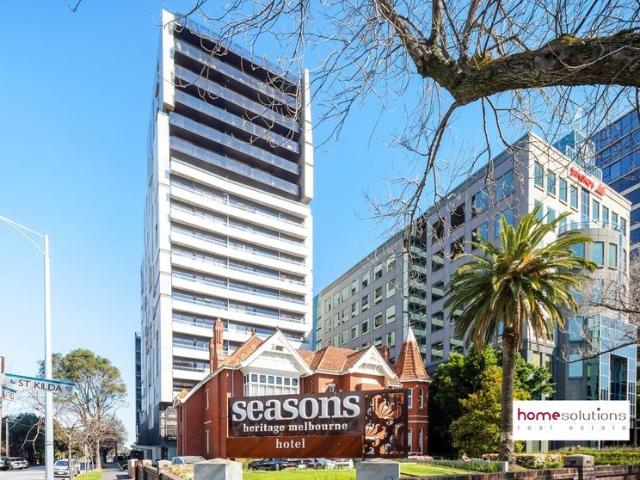 Oversized 69 m2 1 bedroom + study apartment, offering great flexibility