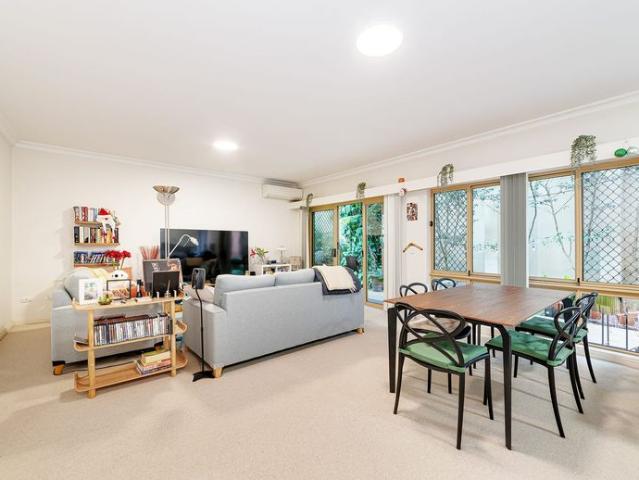 Oversized and Sundrenched Two Bedroom Unit in Heart of Lane Cove