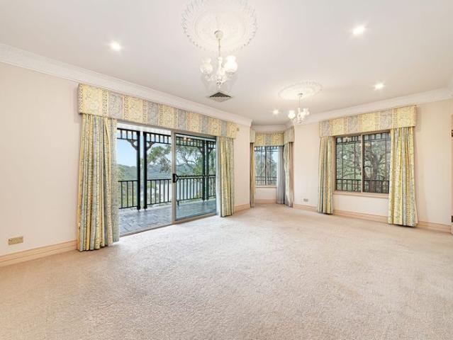 Oversized and Versatile Family Home in Tightly Held Location Close to Everything