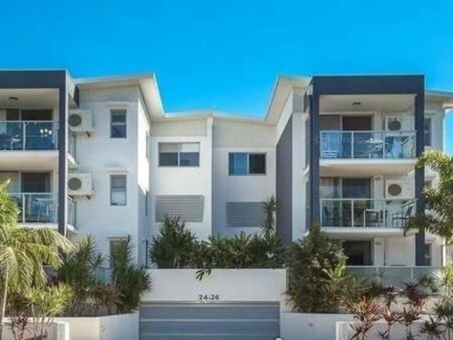 Oversized Apartment in Central Locale