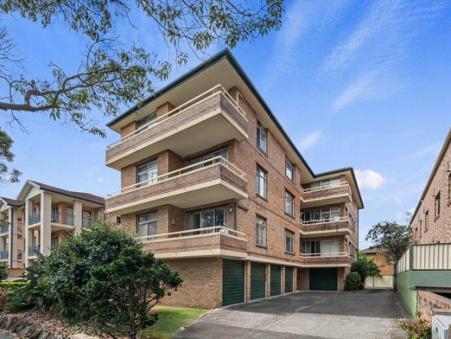 Oversized Apartment in Heart of Penshurst