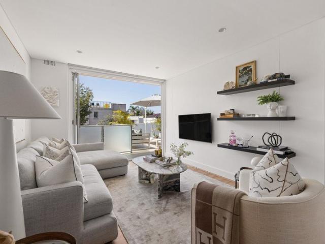 Oversized apartment in leafy setting on Bondi Beach fringe