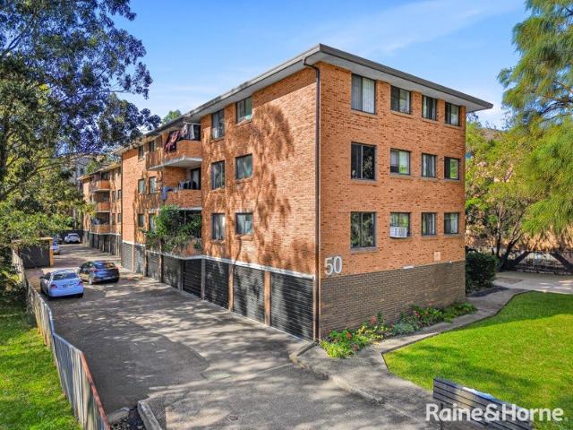 Oversized Apartment in the Heart of Mount Druitt!