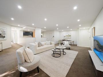 Oversized Apartment with courtyard in the Heart of Carlingford