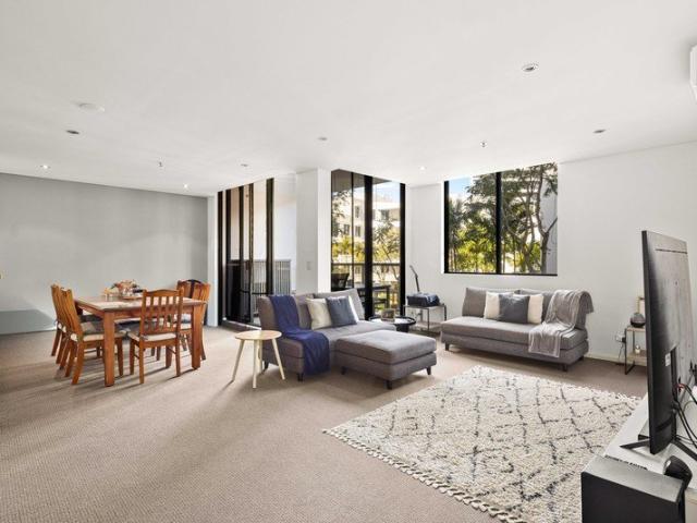 Oversized Apartment with Exceptional Lifestyle Appeal Located in Dune on Aqua Street
