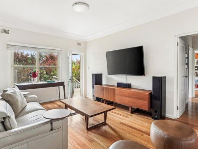 Oversized Boutique Apartment in the Heart of Vaucluse