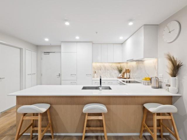 Oversized Ground Floor Living with an Expansive Private Courtyard