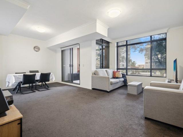 Oversized Double Brick Apartment with Courtyard, Balcony & Double Parking