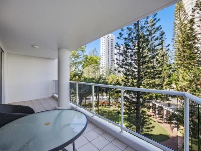 Oversized East Facing Unit UNDER APPLICATION