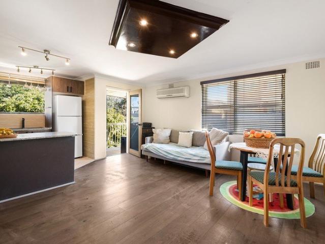Oversized Easycare Apartment Promises Fantastic First Home Appeal