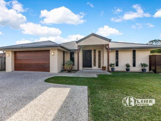 Oversized Family Home on Huge Block with a Shed for the Boat!
