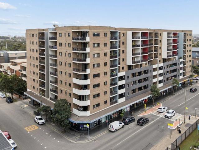Oversized Full Brick Apartment Beautifully Renovated in Prime Lidcombe Location