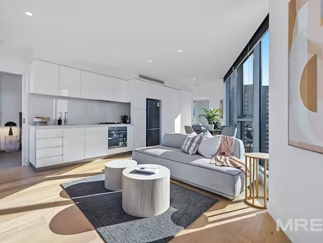 Oversized fully furnished