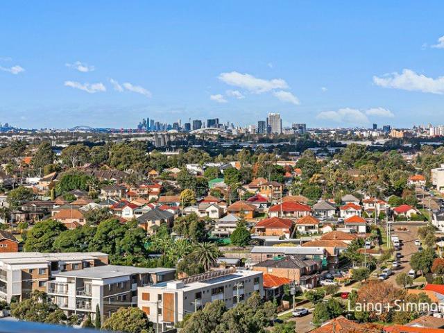 Oversized One Bed + Study. City and Harbour Bridge ViewsGenuine Sale