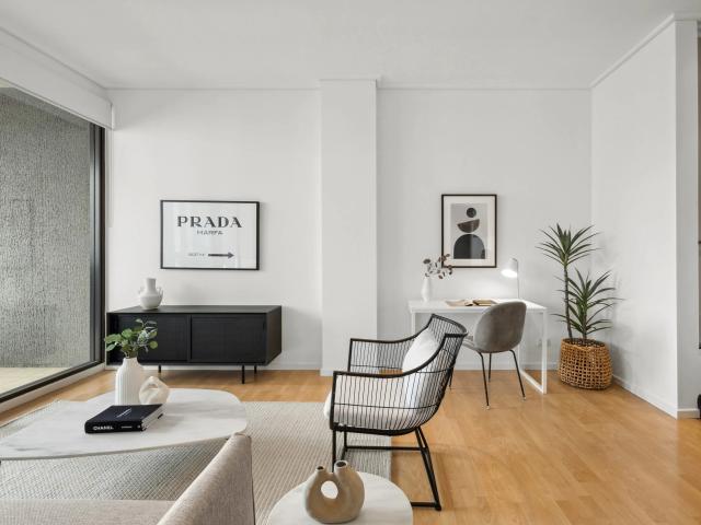 Oversized one bedder in sought after lifestyle complex