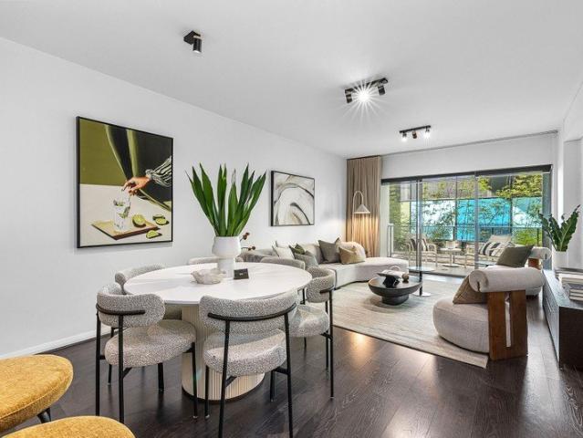 OVERSIZED ONE BEDROOM IN THE HEART OF SUBI!