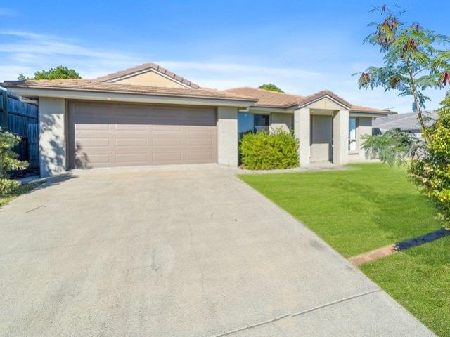 OVERSIZED LOW SET BRICK & TILE FAMILY HOME IN PRIME LOCATION WITH LARGE 726SQM BLOCK & PRICED TO SELL IMMEDIATELY!