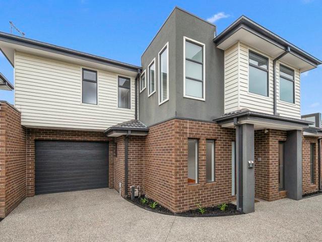 Oversized Living, Exceptional Space & Effortless Convenience