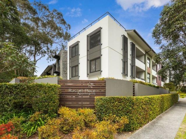 Oversized North Facing Apartment with 2 Bedrooms, 2 Cars and 2 Bathrooms